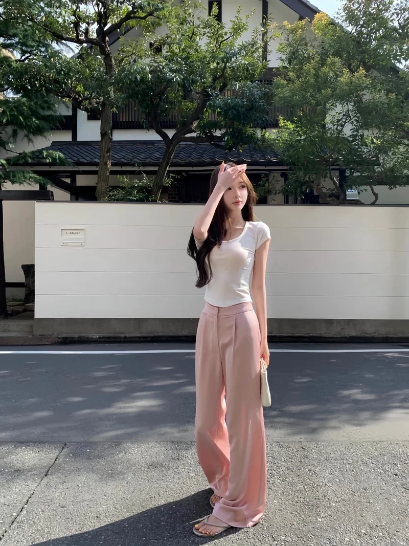 Đi làm vẫn xinh với quần culottes lụa đi làm