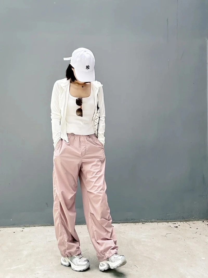 Quần dù ống rộng là như thế nào?