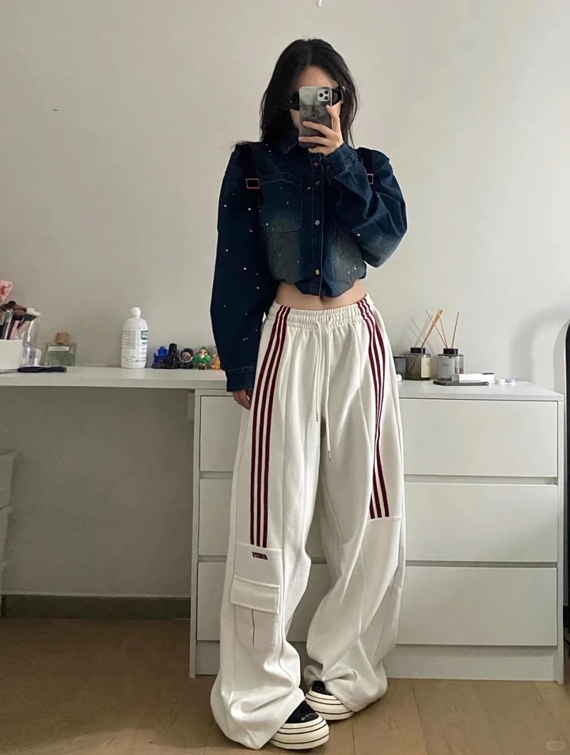 Vận động tối ưu nhờ quần dù ống rộng thể thao