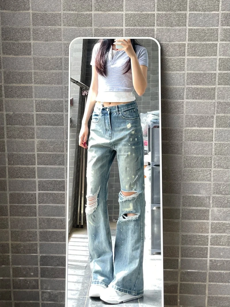 Thể hiện chất riêng bằng quần jean rách cá tính