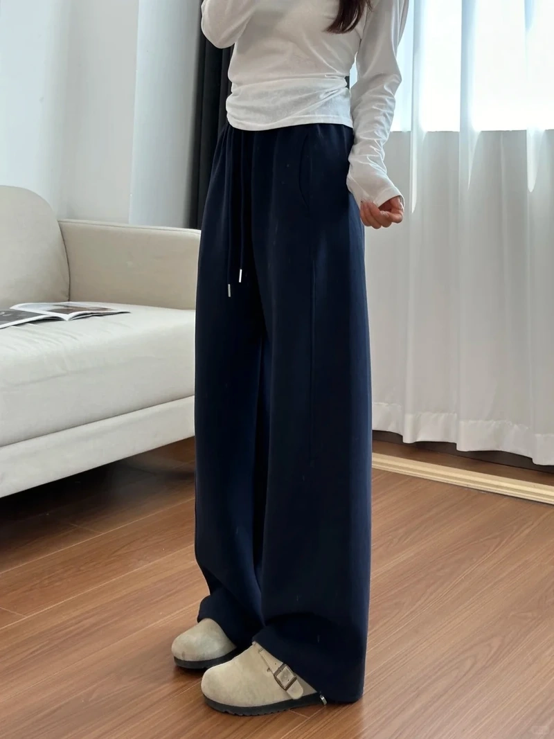 Tạo điểm nhấn outfit bằng quần jogger đẹp