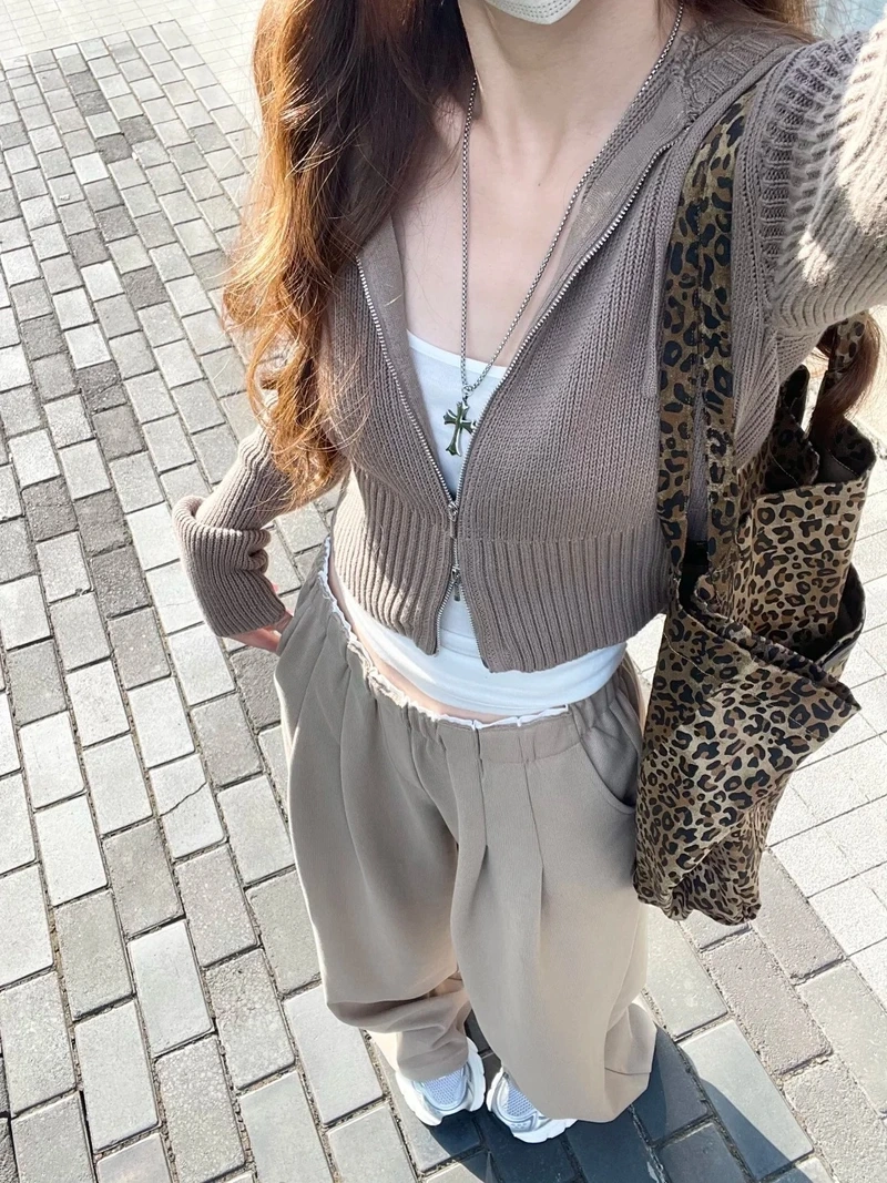 Mix match nhanh cùng quần jogger dễ phối đồ