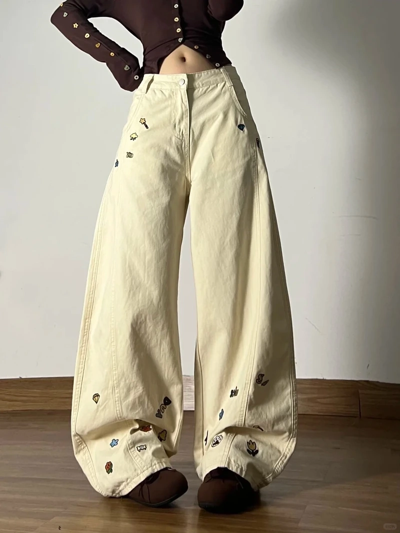 Trẻ trung năng động cùng quần kaki trẻ trung