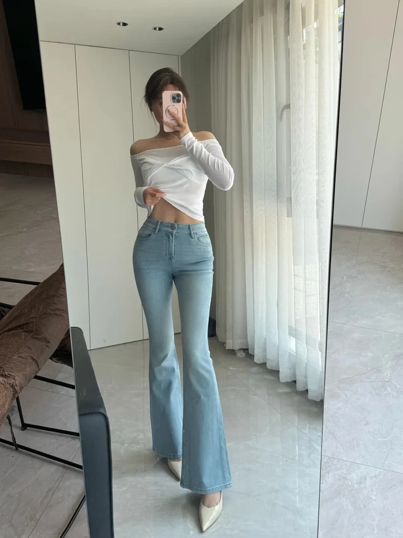 Mặc hàng ngày tiện lợi cùng quần ống loe mặc hàng ngày