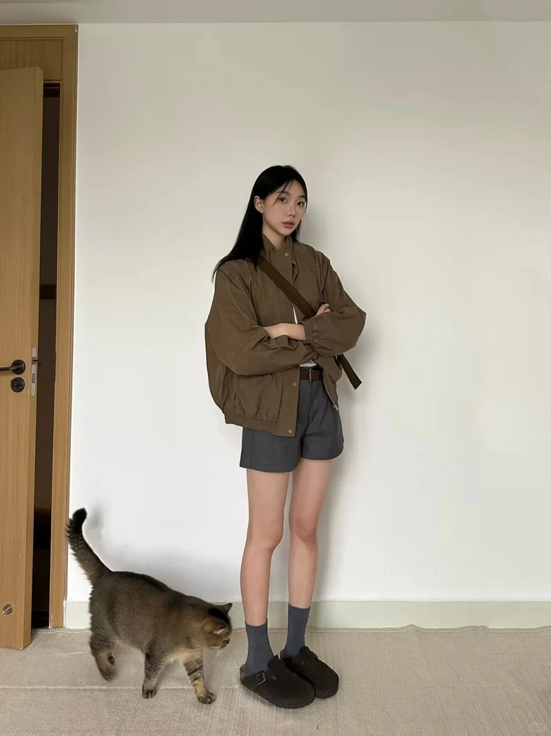 Form chuẩn và tôn dáng với quần short dạ form đẹp