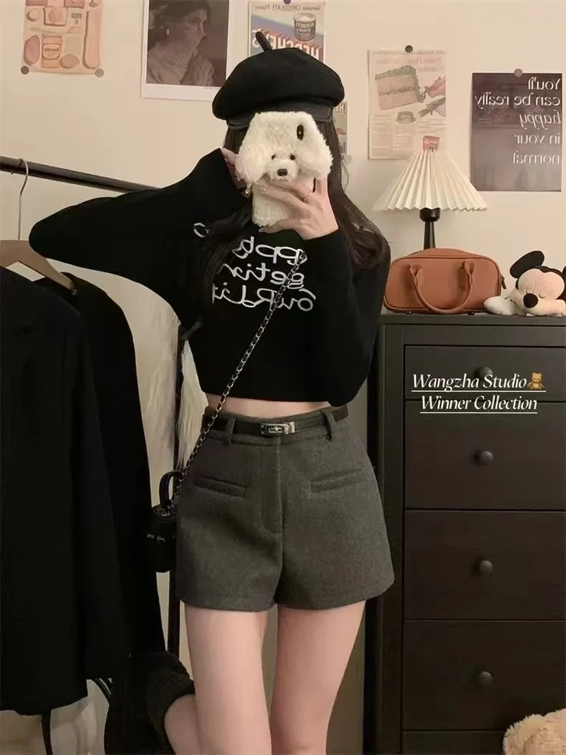 Sang trọng tinh tế nhờ quần short dạ cao cấp