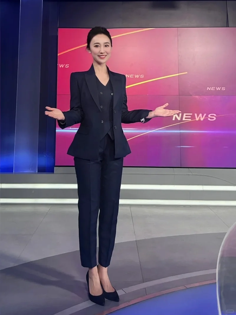 Sản phẩm chuẩn form với quần jean ống rộng ảnh sản phẩm