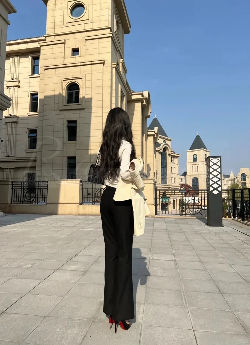 Diện chuẩn fashion nữ với quần jean ống rộng thời trang nữ