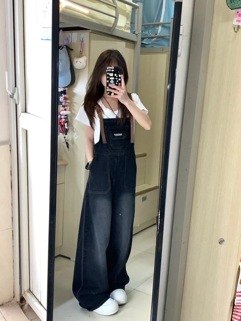 Thoải mái nhẹ nhàng cùng quần yếm vải