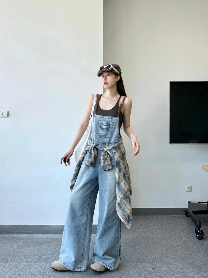 Bắt kịp xu hướng với quần yếm thời trang