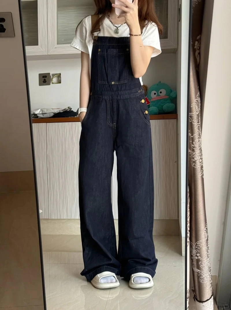 Hoài cổ cuốn hút với quần yếm vintage