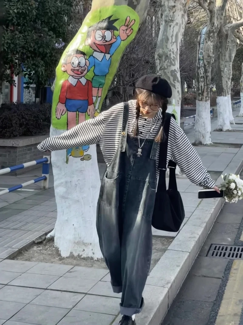 Thể hiện chất riêng với quần yếm cá tính