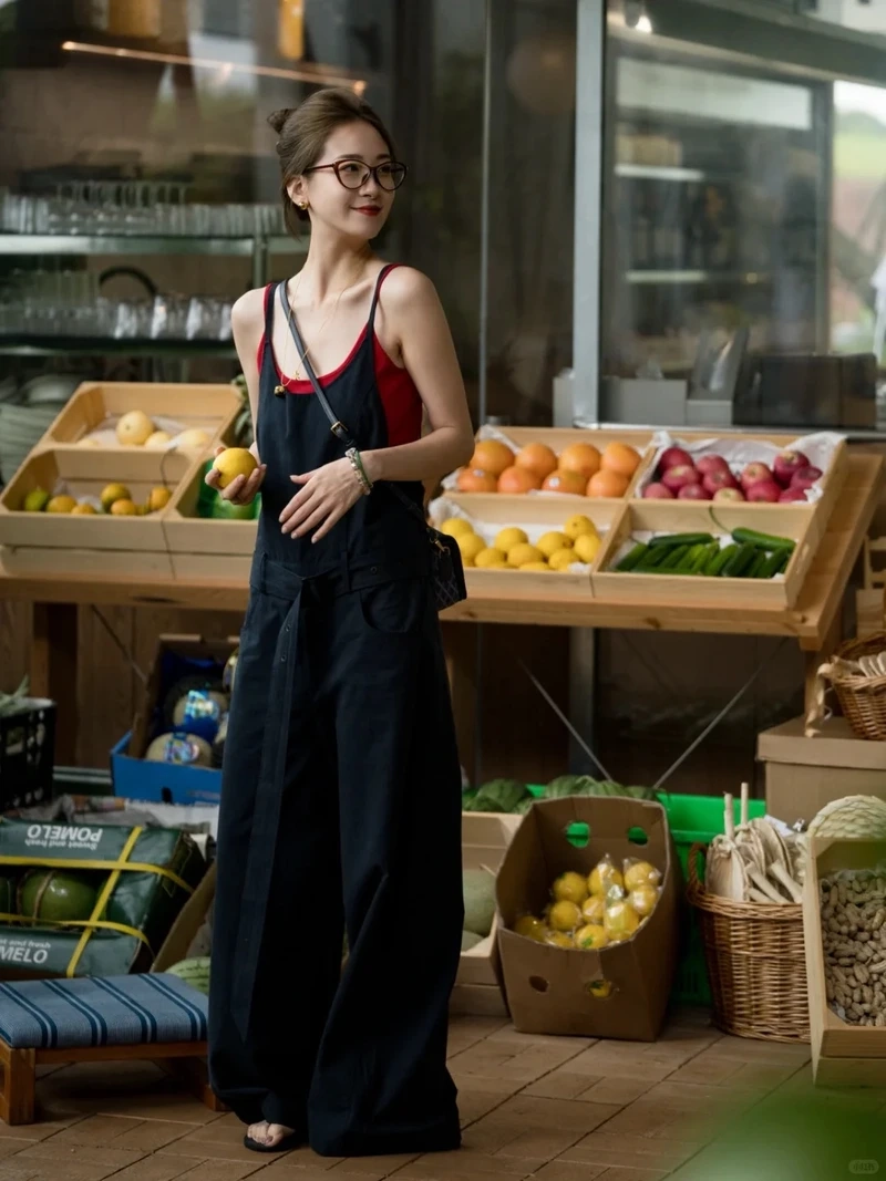 Hoàn thiện phong cách với quần yếm outfit