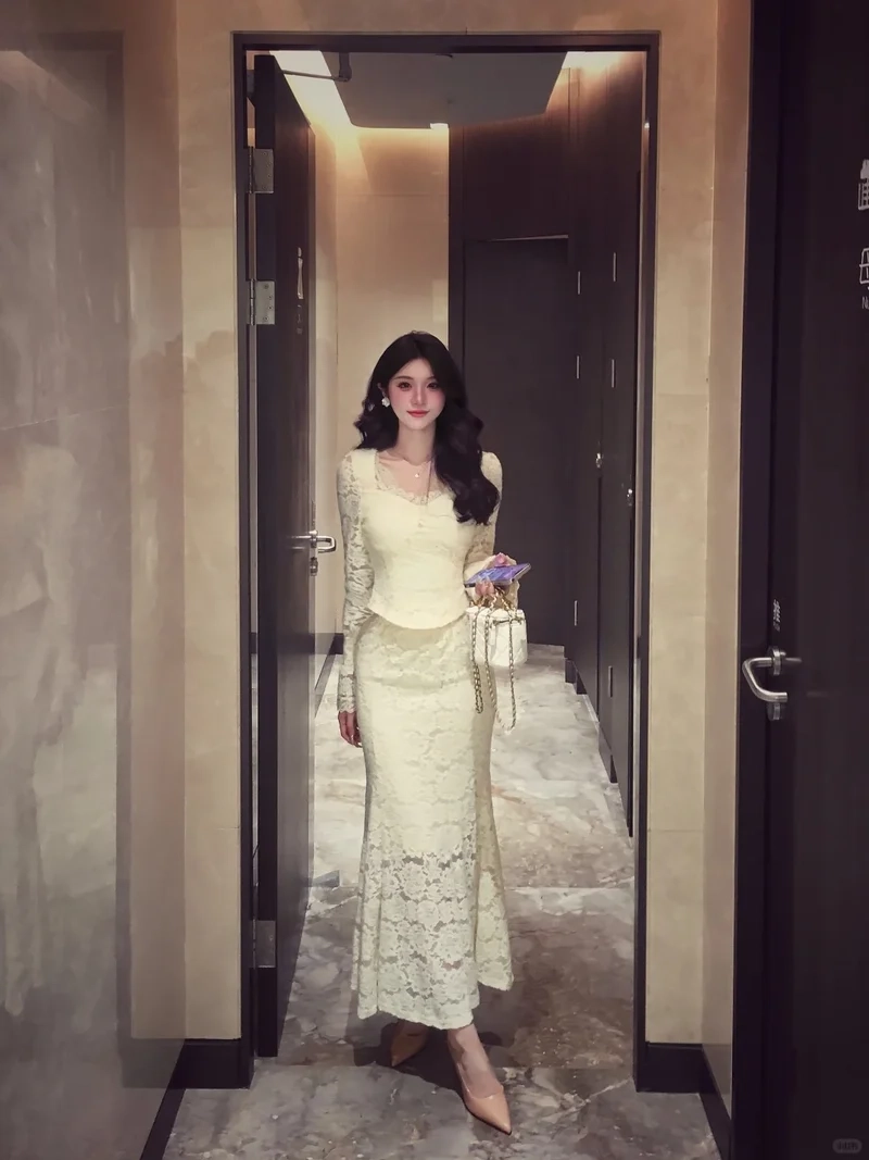 Mặc hàng ngày thoải mái với set áo chân váy rời mặc hàng ngày