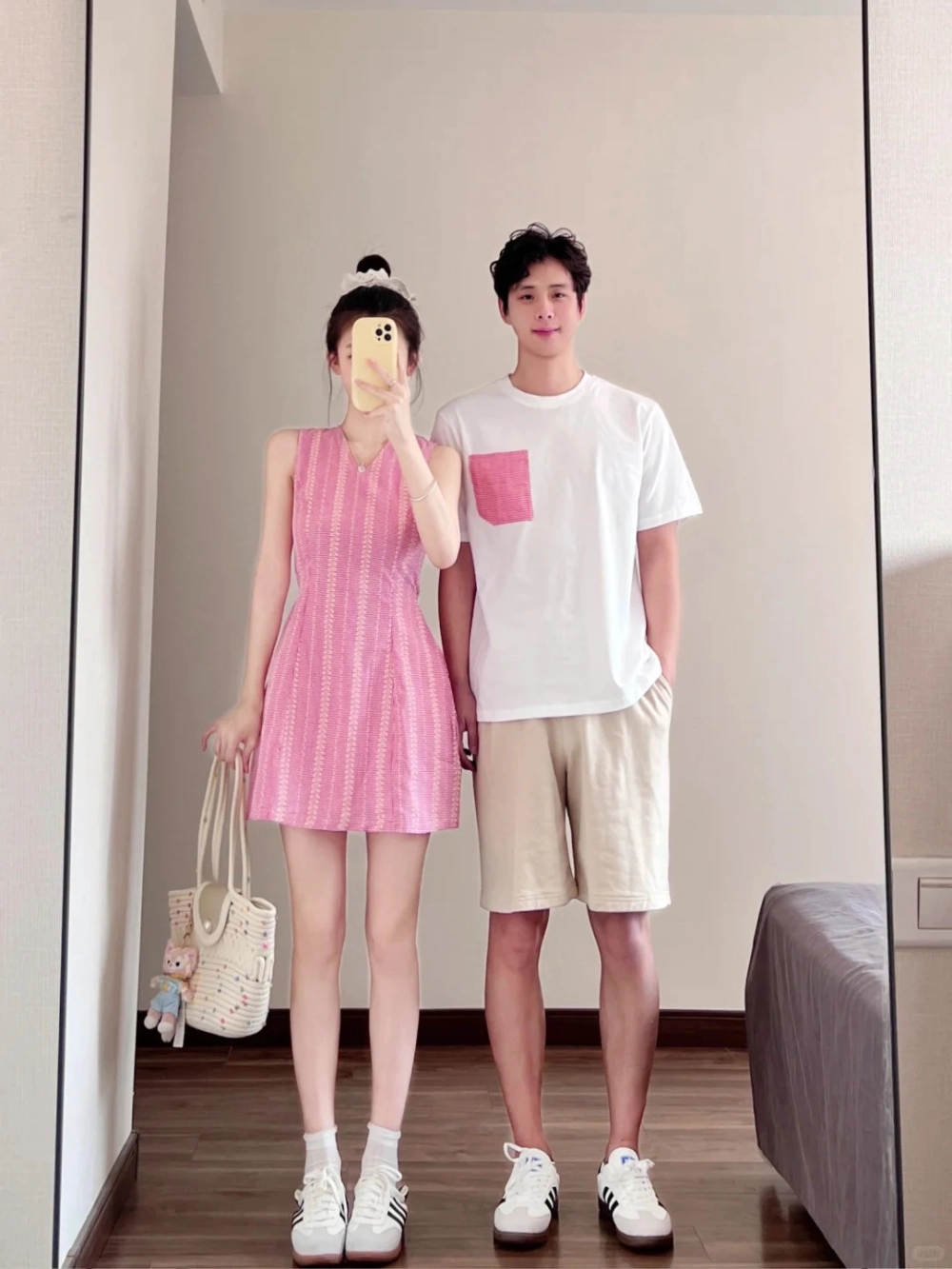 Áo xanh pastel cổ bẻ cho chàng trai hiện đại