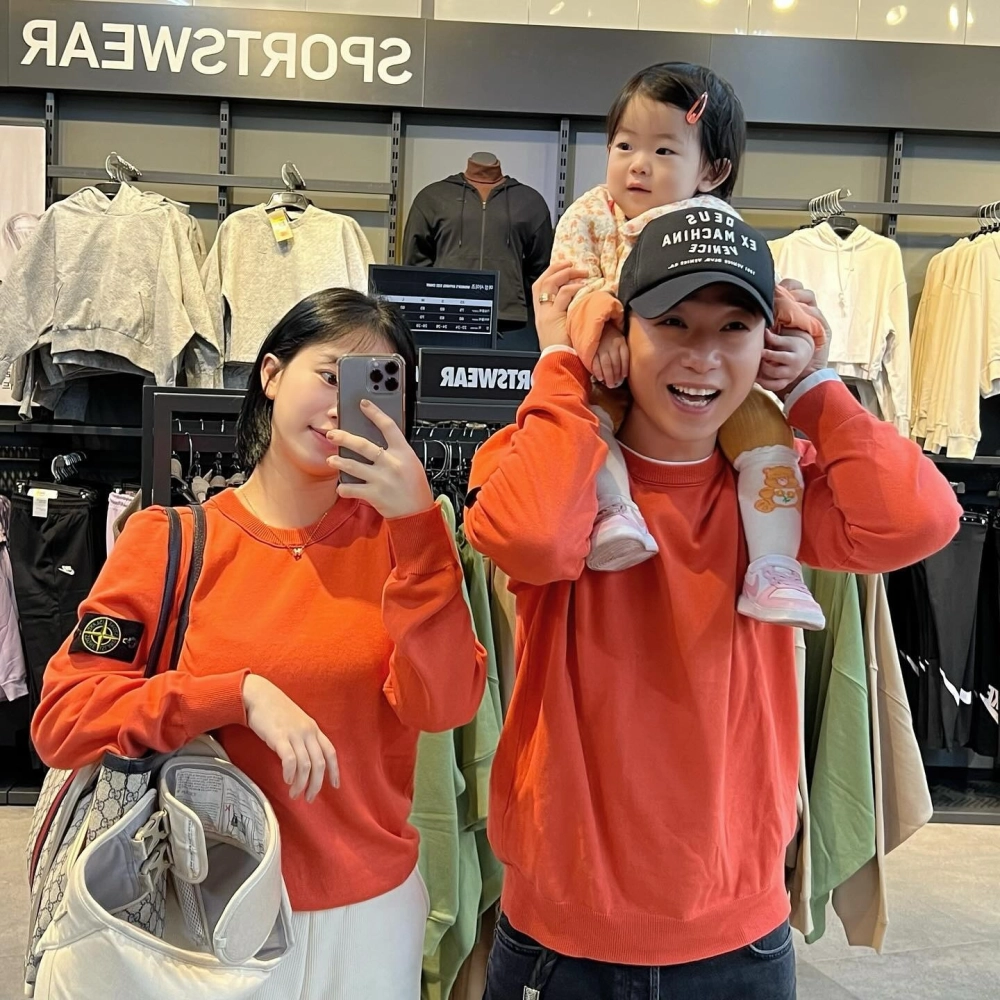 Áo gia đình 3 người in hình rồng ngựa độc đáo