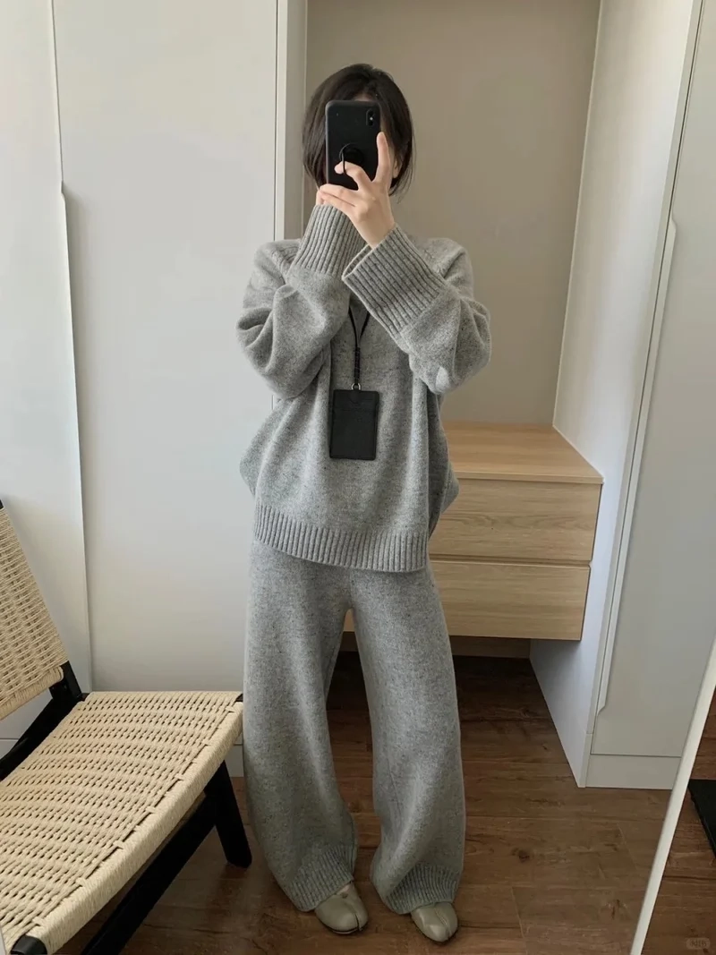 Phong cách hiện đại cùng set len tăm thời trang