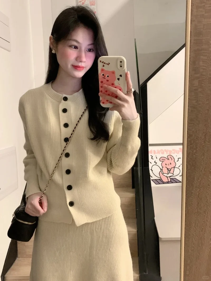 Street style cực chất với set len tăm street style