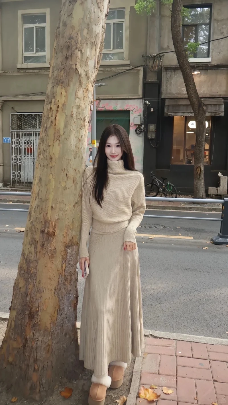 Outfit cơ bản nhưng nổi bật với set len tăm basic