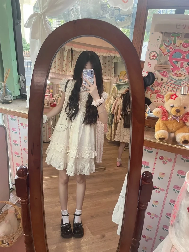 Luôn tươi trẻ với váy baby doll trẻ trung