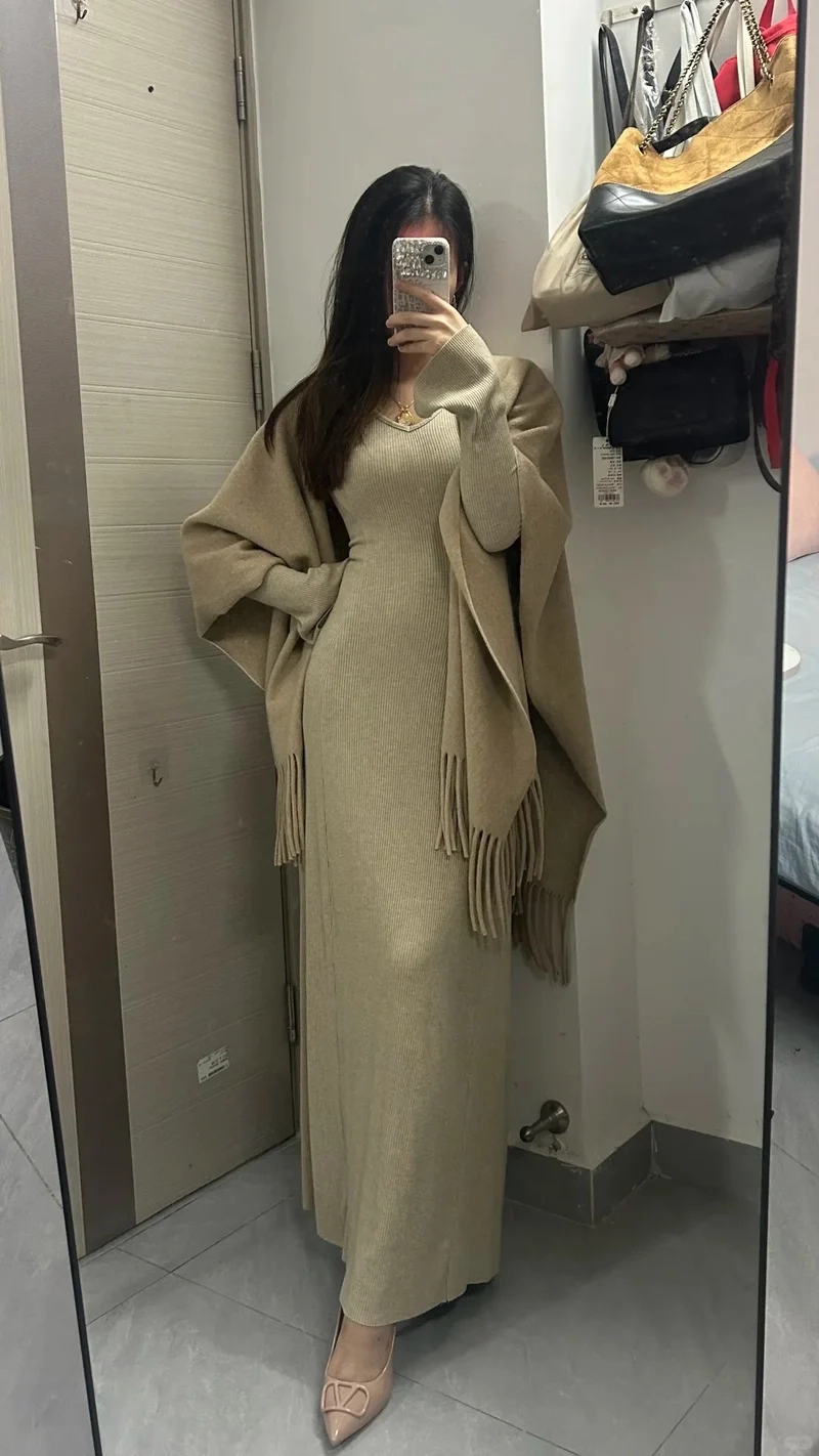 Dễ phối đồ dạo phố cùng váy body dạo phố dễ phối đồ