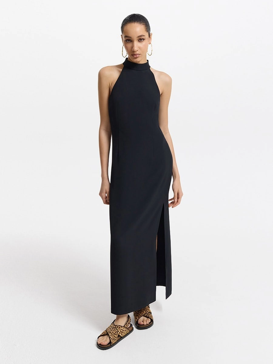 Váy cổ yếm phổ thông được nhiều người lựa chọn