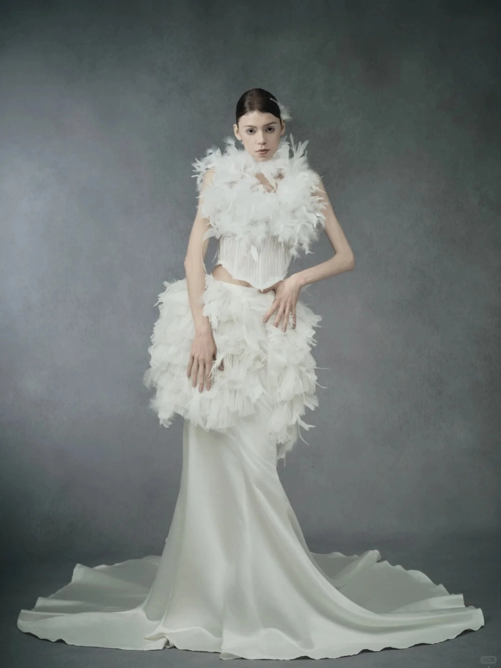 Phong cách lông vũ thể hiện gu thẩm mỹ tinh tế