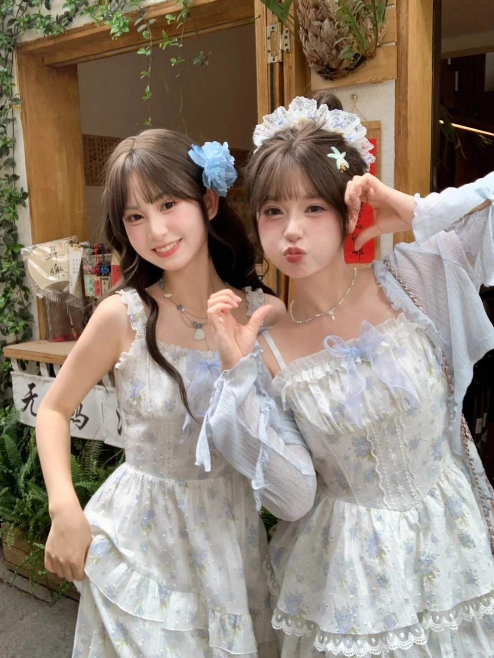 Set váy đôi bạn thân tone sur tone cực kỳ bắt mắt