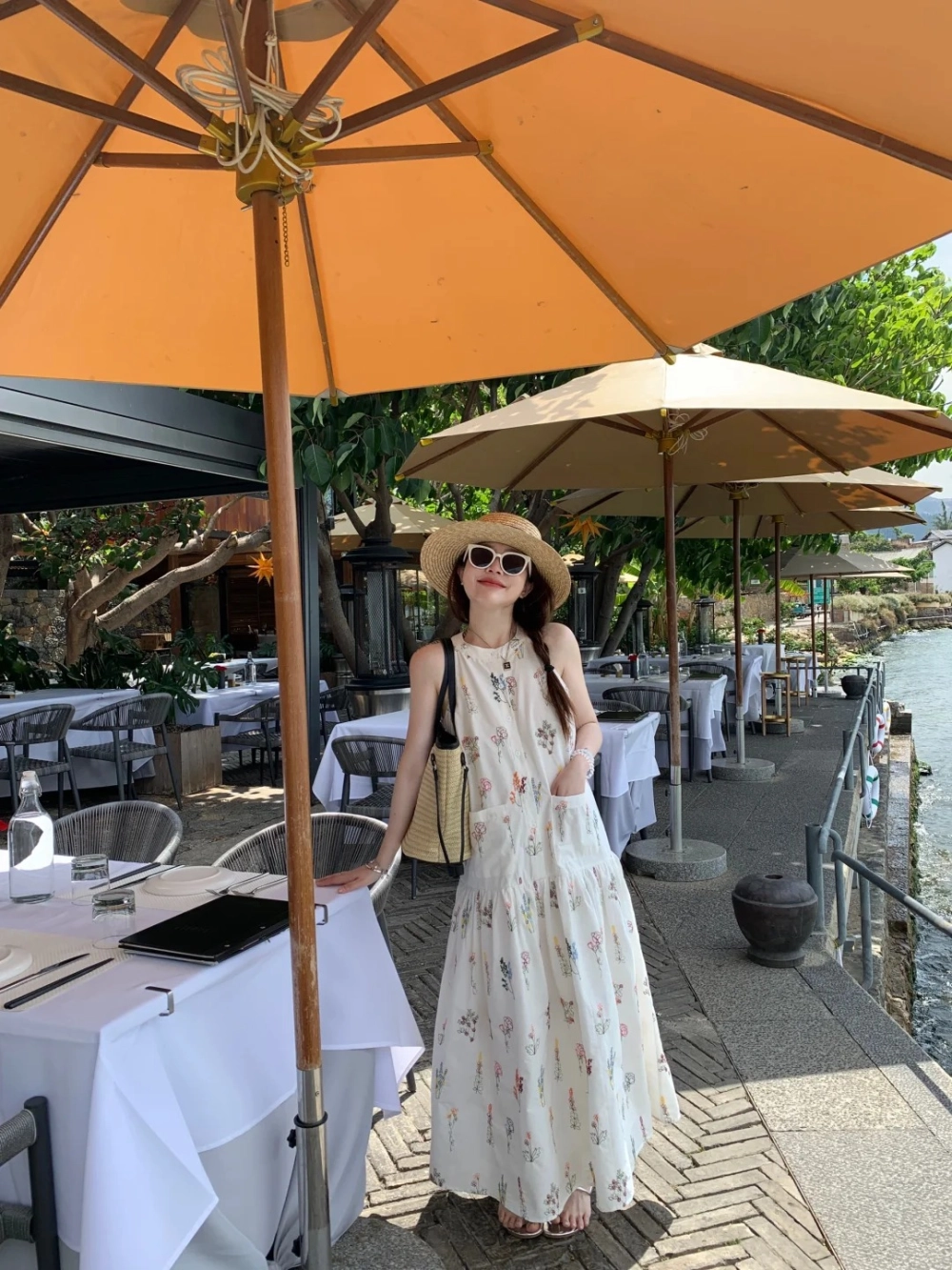 Đầm hoa nhí thiết kế nổi bật phong cách riêng