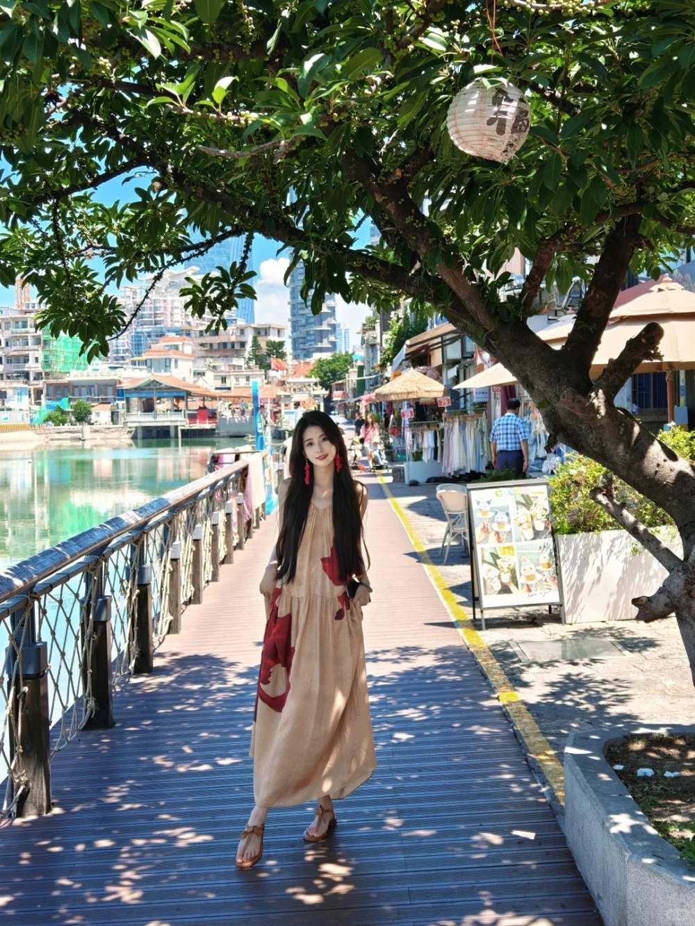 Mẫu đầm maxi nhẹ nhàng đầy cuốn hút