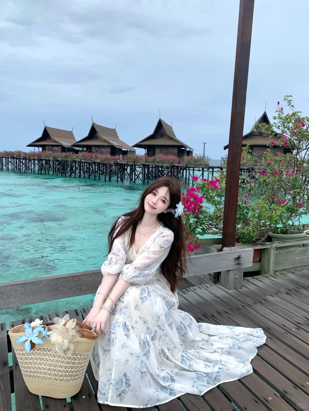 Kiểu váy maxi bay nhẹ tôn dáng tự nhiên