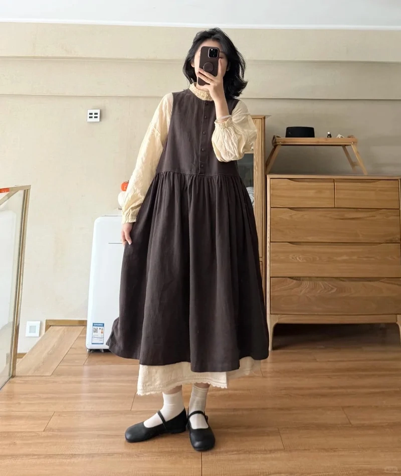 Luôn nổi bật cùng váy nhung tăm nữ