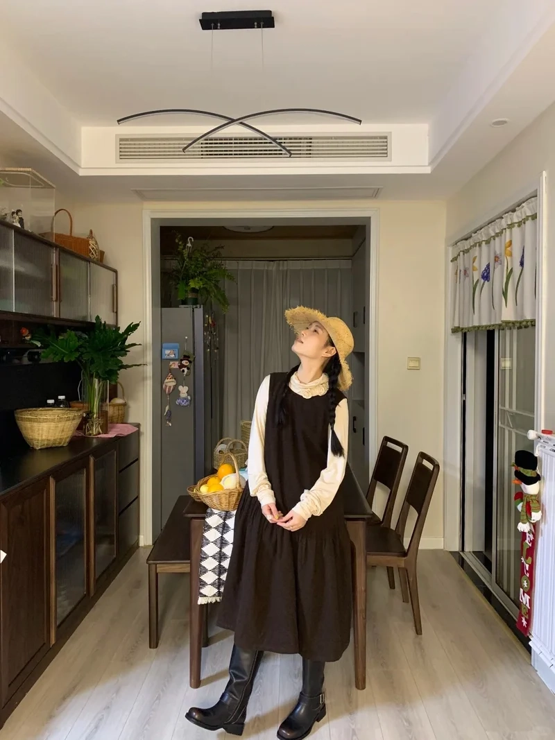 Retro cực chất cùng váy nhung tăm phong cách retro