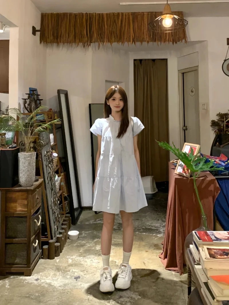 Tối giản nhưng nổi bật với váy suông phong cách tối giản