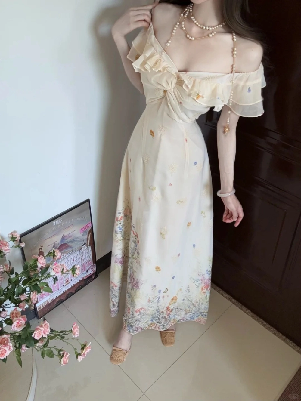 Váy trễ vai quyến rũ chinh phục mọi ánh nhìn