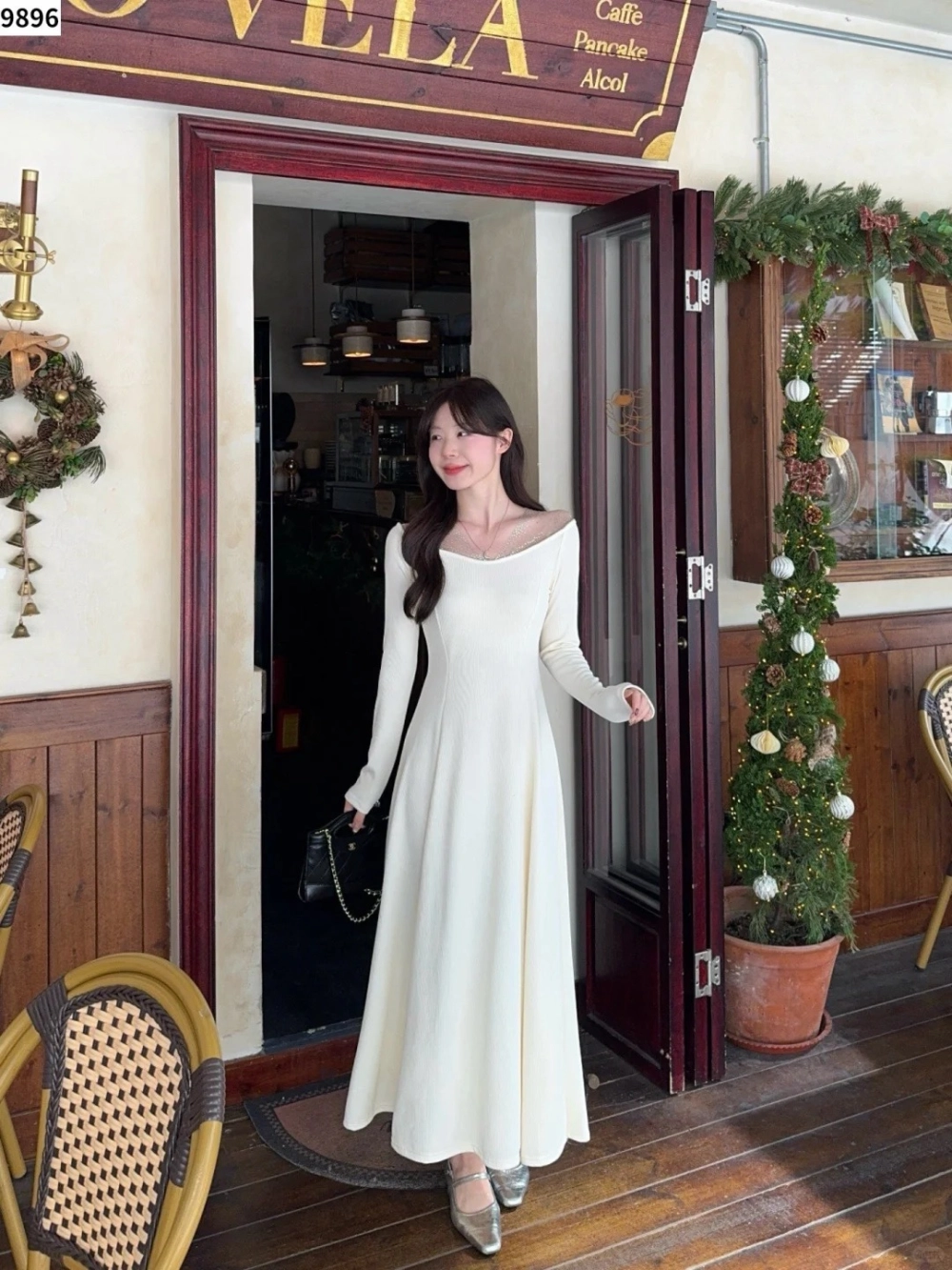 Váy trễ vai sang trọng nâng tầm phong thái