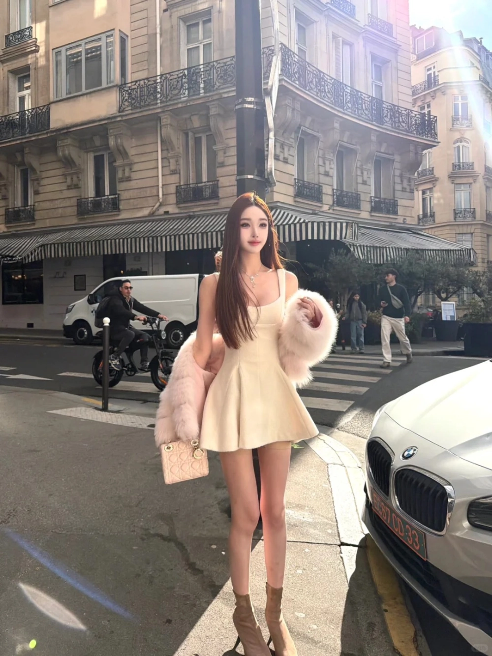 Đầm xòe thời thượng cho nàng thêm nổi bật