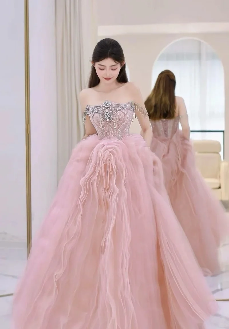 Đầm xòe công chúa giúp bé thêm tự tin