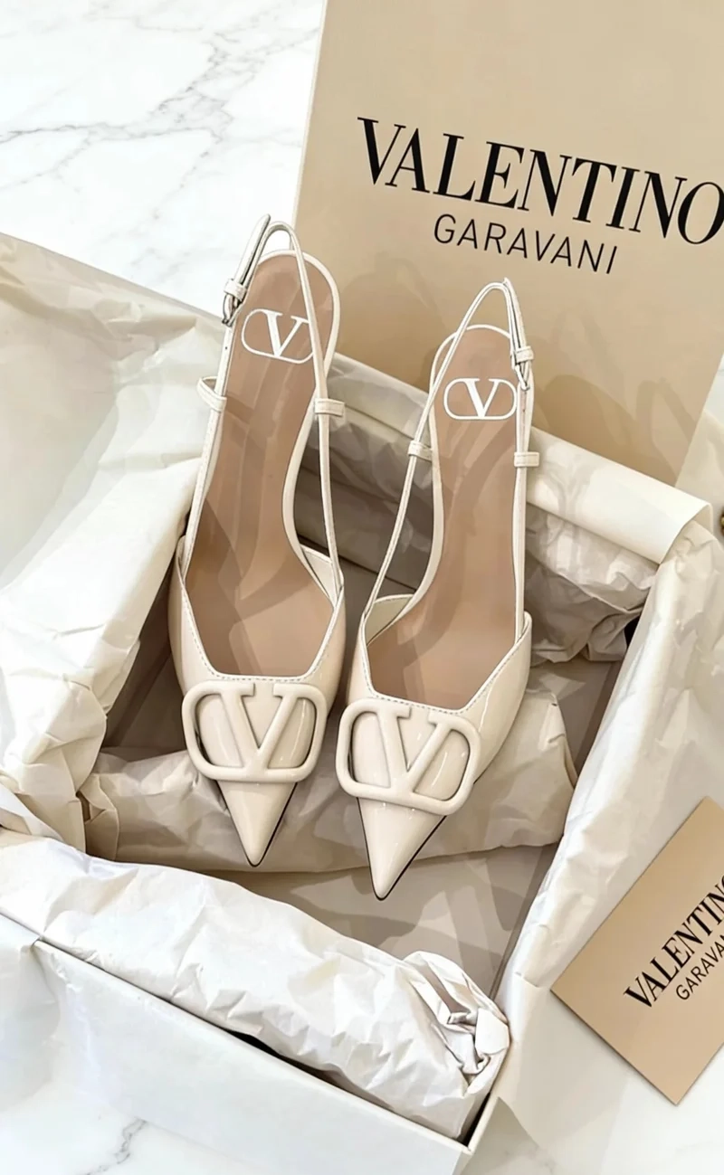 Thời trang mùa mới gọi tên Giày cao gót mũi nhọn hot trend