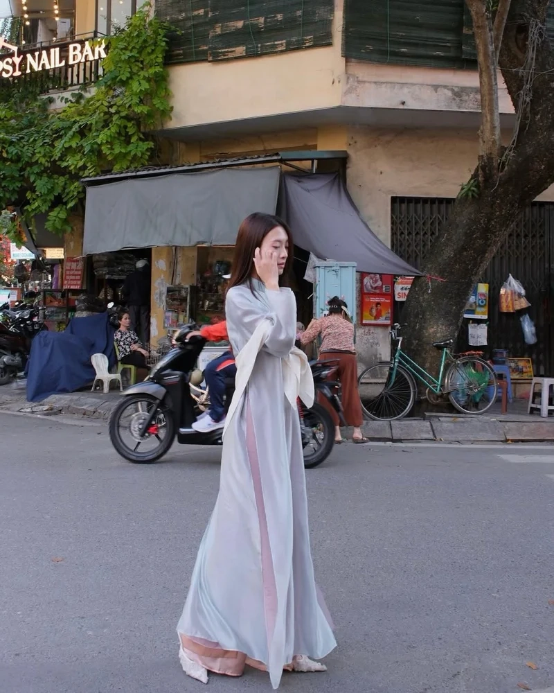 Khăn choàng nữ tính tạo điểm nhấn tinh tế nữ tính