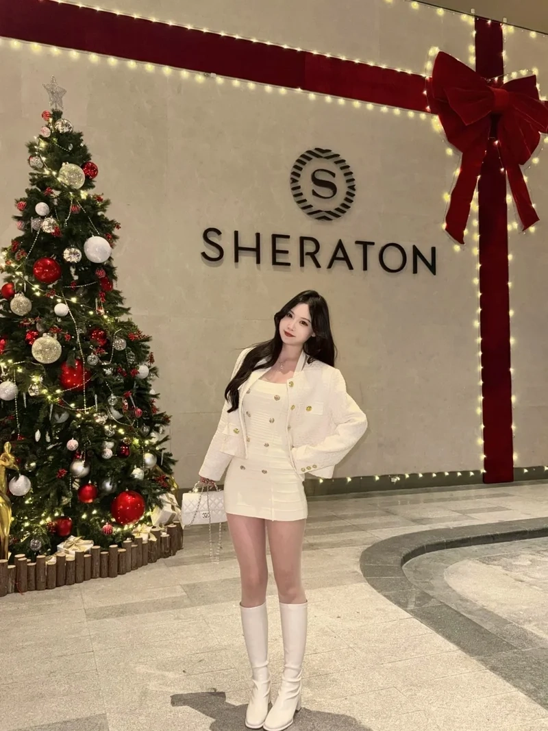 7 kiểu phối đồ Tết với boot cổ cao giữ ấm cực sang cho nàng