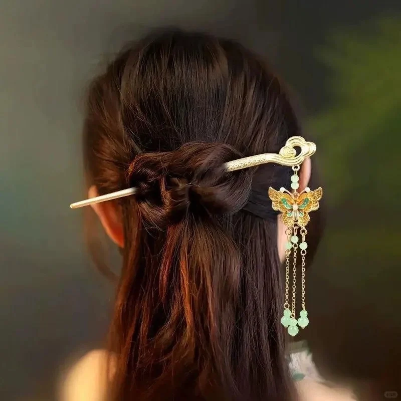 Phụ kiện tóc được yêu thích là Trâm cài tóc đẹp nhẹ nhàng