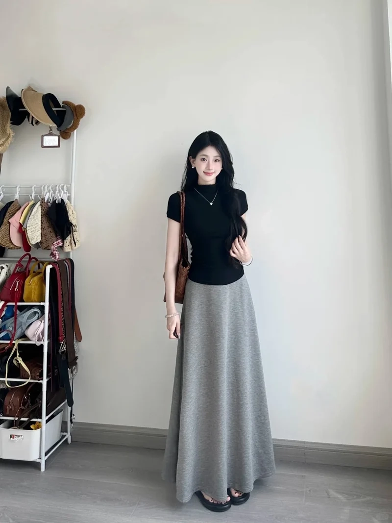 Nhiều người săn tìm Váy chữ A dáng dài vì đẹp tinh tế