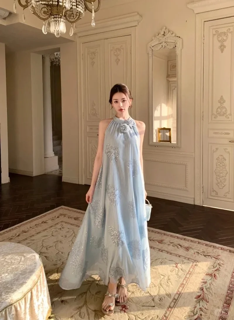 Váy cổ yếm dáng xòe chất liệu mềm nhẹ mềm mại