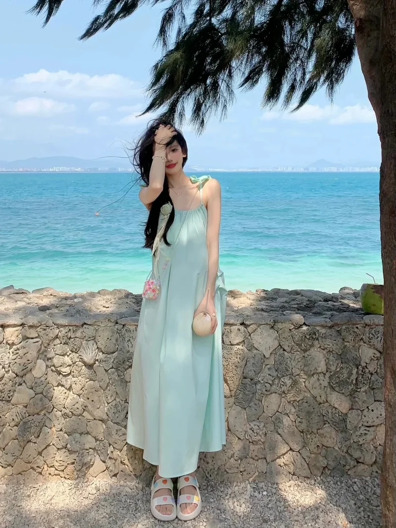 Dạo phố thêm xinh khi mặc Váy maxi dạo phố