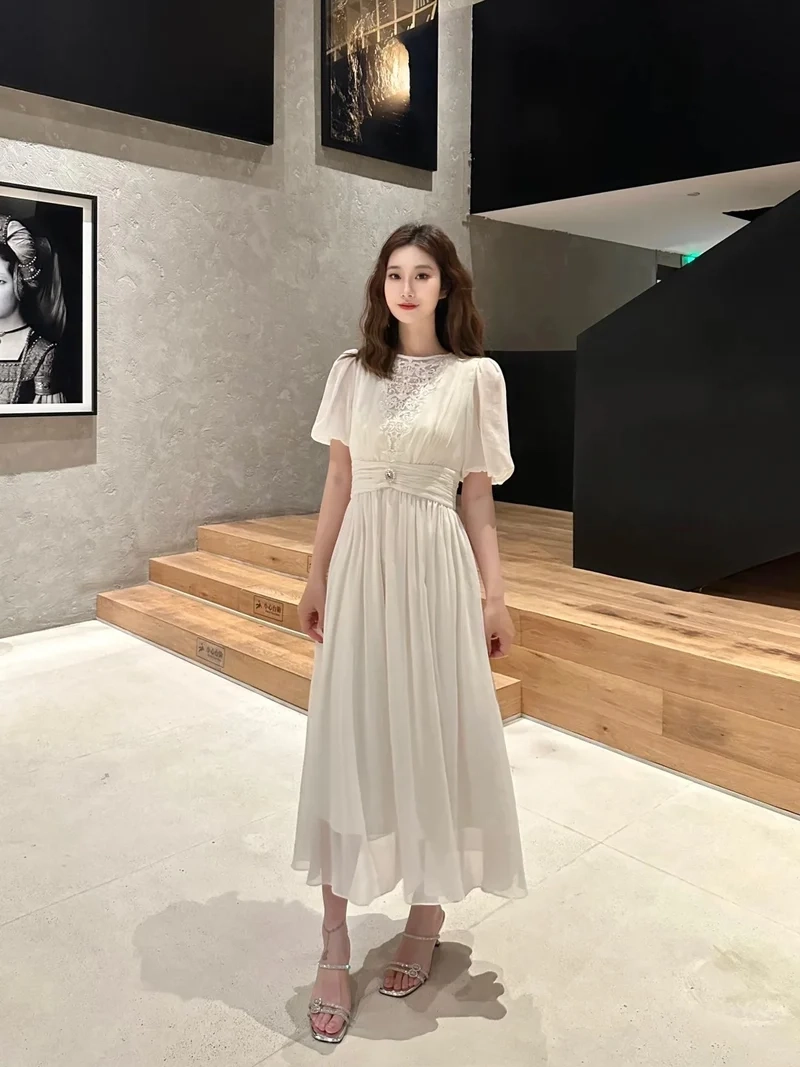 Mùa du lịch không thể thiếu Váy maxi du lịch