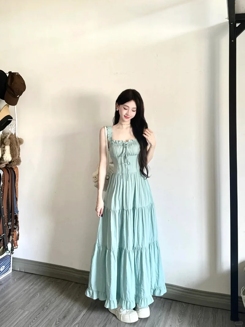 Mặc đẹp mỗi ngày cùng Váy maxi dễ phối