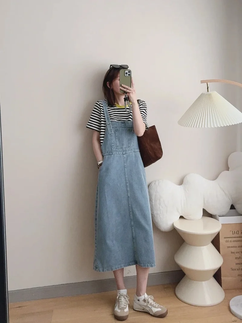 Váy yếm jean chất liệu bền đẹp bền bỉ