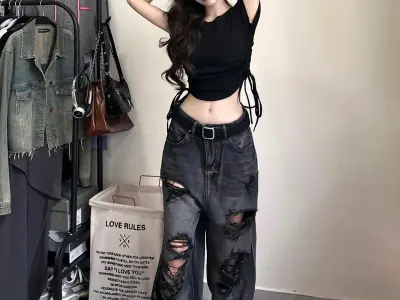 55+ Ảnh quần jean rách khuấy đảo phong cách dạo phố trẻ