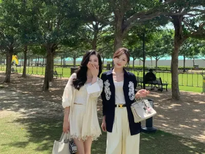 88+ Hình ảnh váy đôi bạn thân lung linh cho ngày Tết rạng rỡ